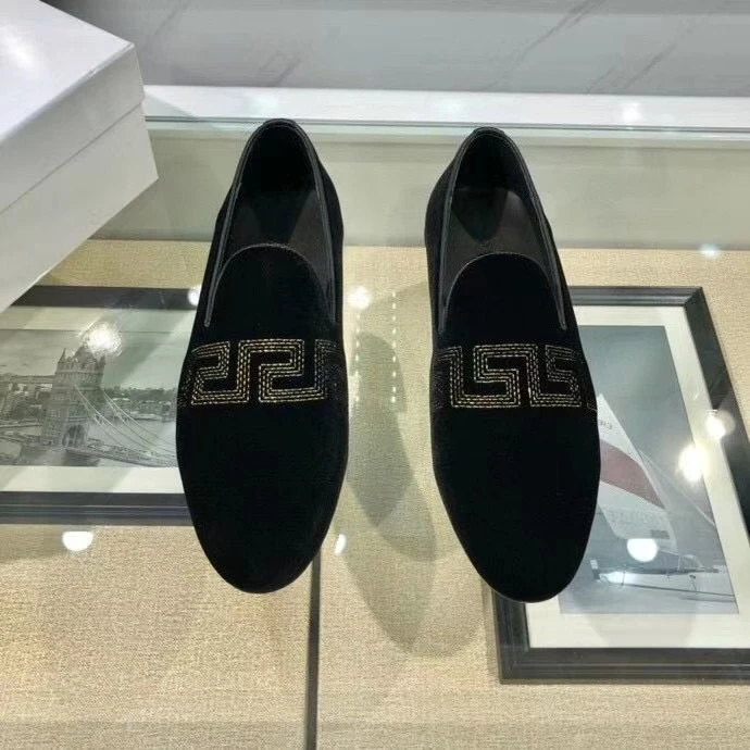 2026 High-End Men Minimalist New Slip-On Loafers Fashion British Style Pointed Toe Flat Shoes