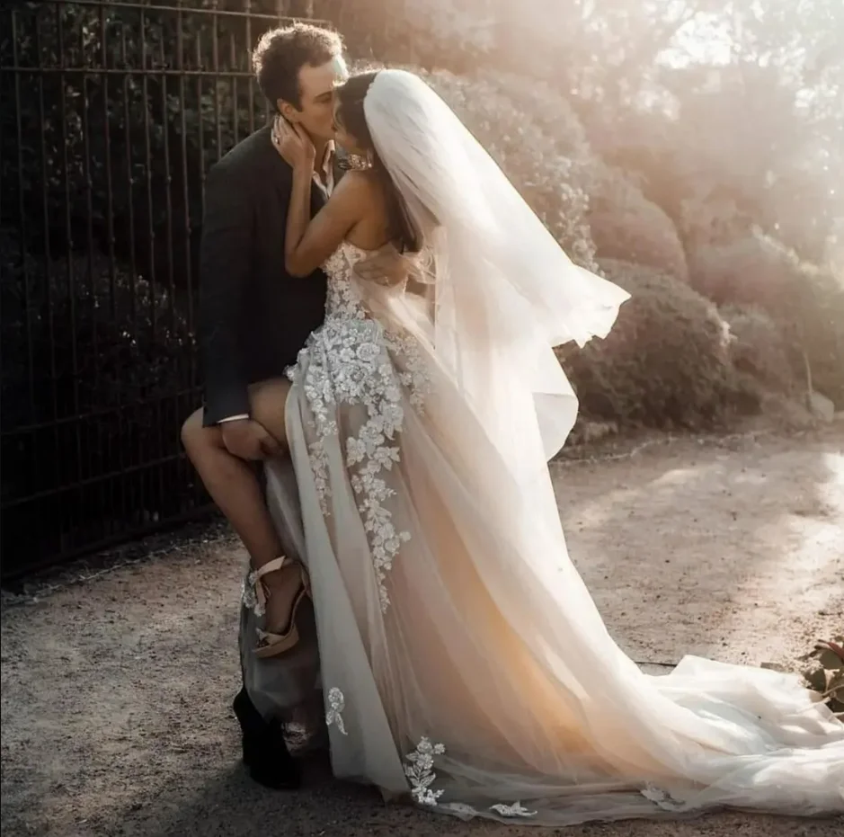 شاطئ بوهو فستان الزفاف للعروس حبيبته العنق المتدرج تول زي العرائس مثير عالية سبليت مطرز الدانتيل للزواج ل Af