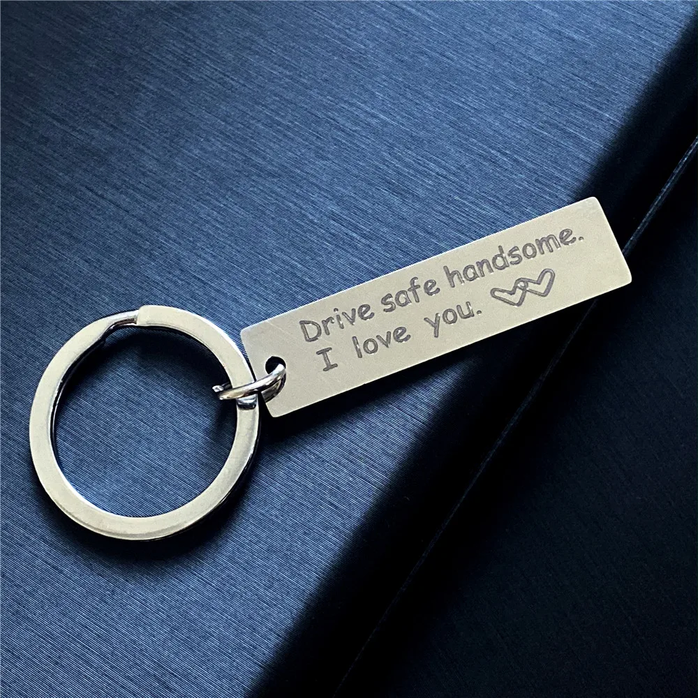 Fashion Keychain Engraved Drive Safe I Love You Keyring Gift for Couples Girlfriend Boyfriends Key Chain Rings Key Holder Gifts