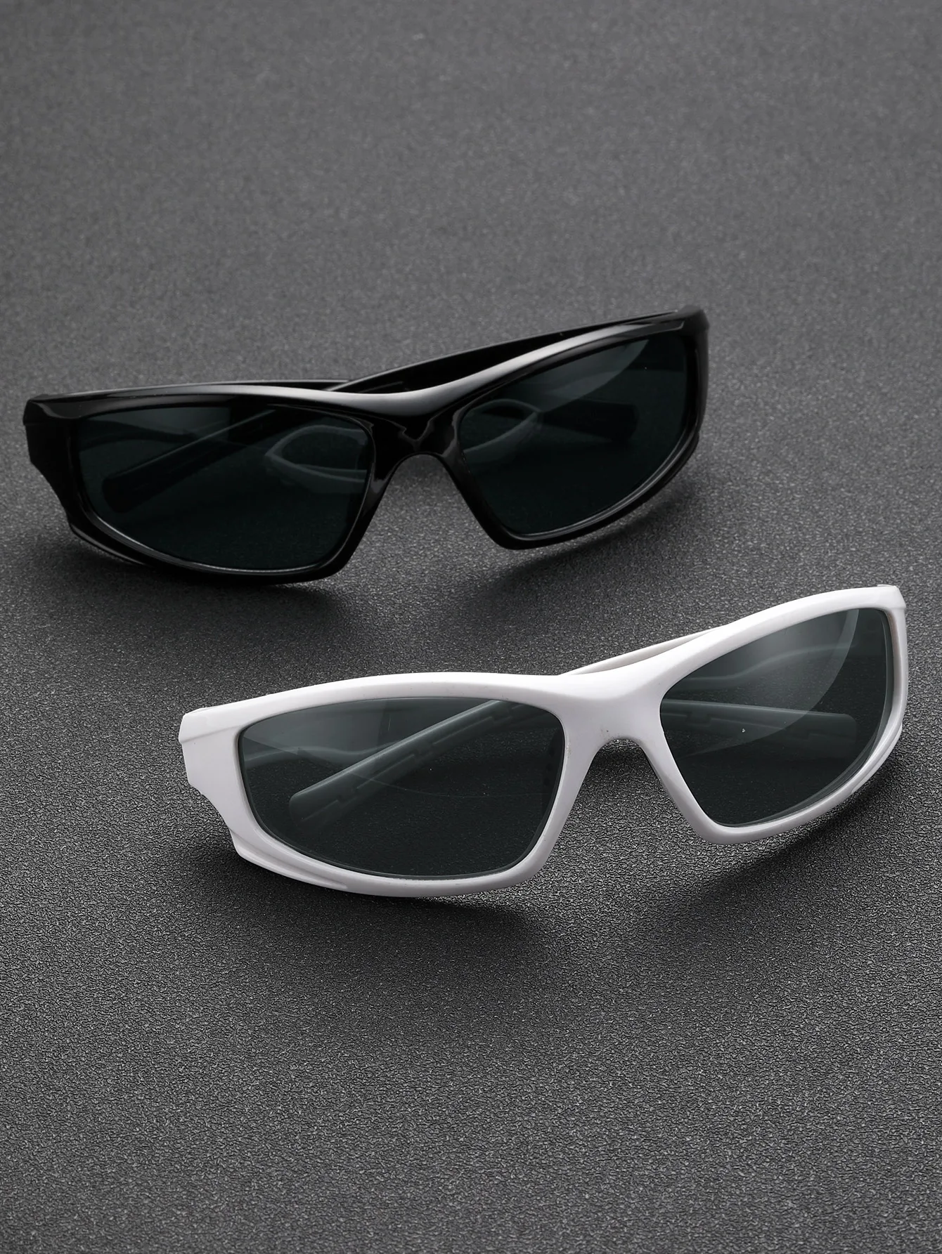 2PCS Unisex Oversized Wrap-Around Plastic Frame Classic Sunglasses Protect Eyes For Outdoor Cycling Travel Clothing Accessories