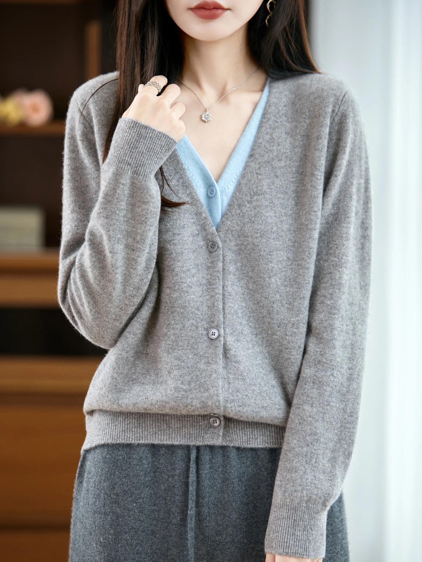 

Women's Business Casual Contrasting Colors Autumn Winter V-Neck Cardigan 100% Merino Wool Knitted Sweater Warm Soft Clothing Top
