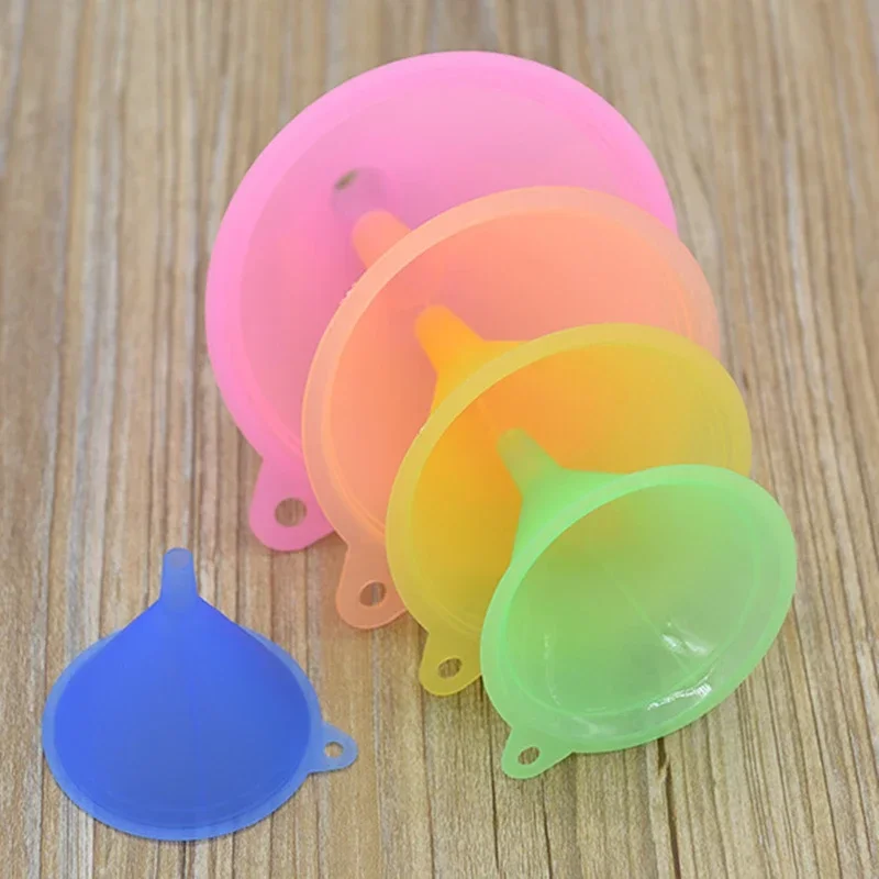 New Colorful Plastic Small Funnels Liquid Oil Funnel Home Kitchen Function Plastic Funnel Set Liquid Dispensing Tool