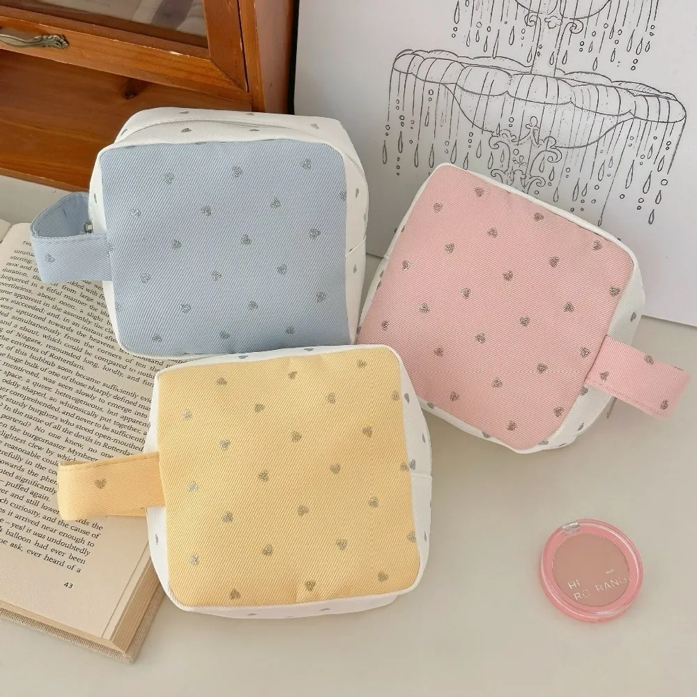 1Pc Cute Heart Print Makeup Bag Portable Square Mini Storage Pouch Multi-use Sanitary Pad Bag Daily Travel Use