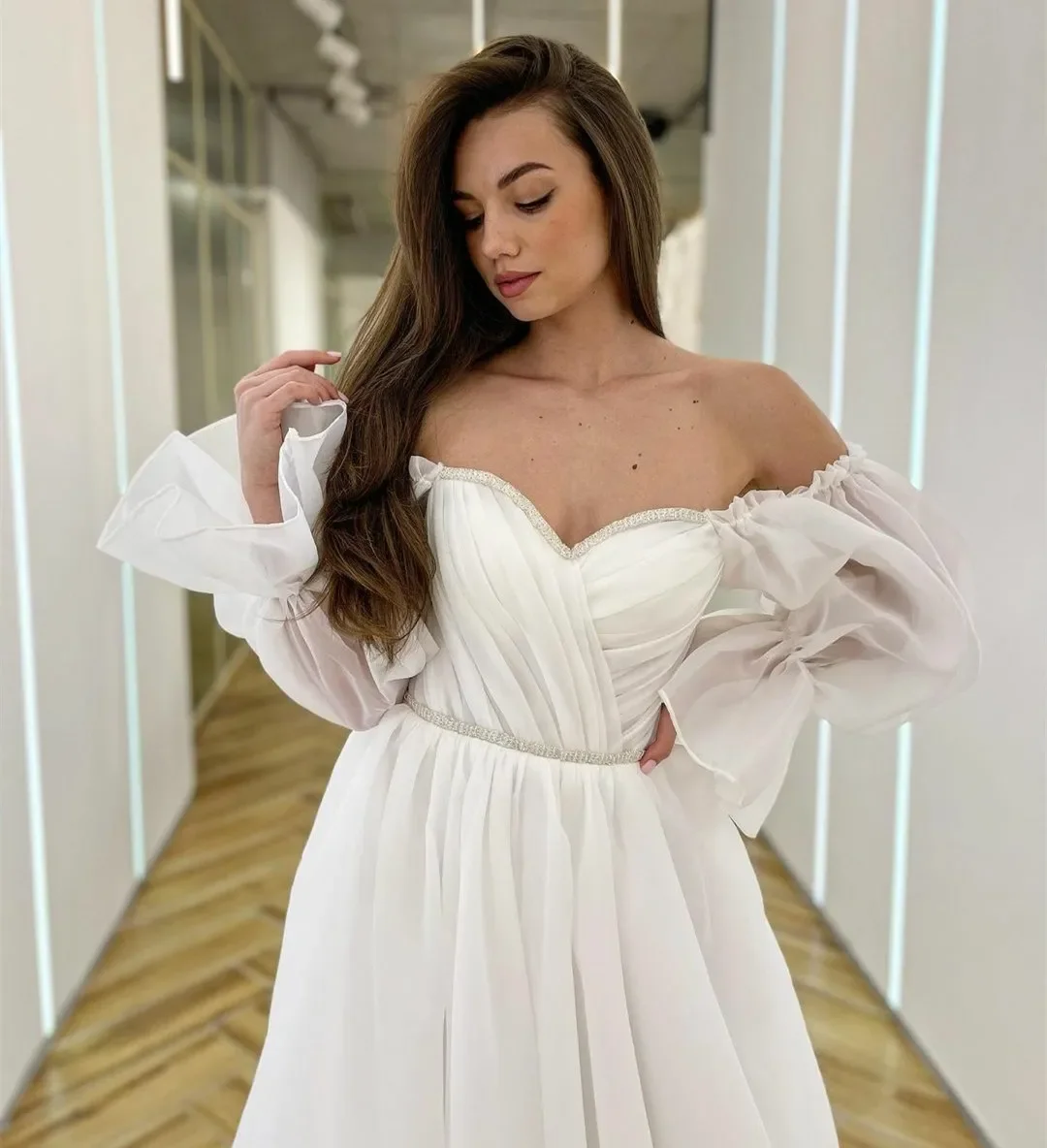 Elegant Line A long sleeve wedding dress with beaded sexy sweetheart backless Sweep Train Beach custom new bridal dress 2024