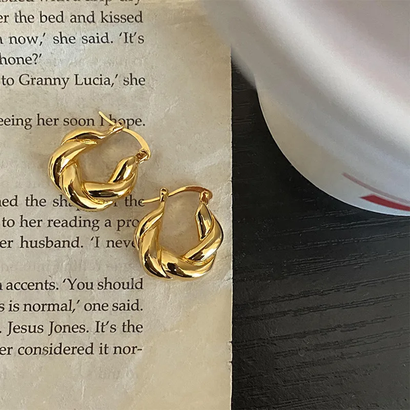 XIYANIKE Gold Farbe Croissant Ohr Schnalle Hoop Ohrringe Für Frauen Mädchen Luxus Mode Neue Schmuck Dame Geschenk Party Nang ж