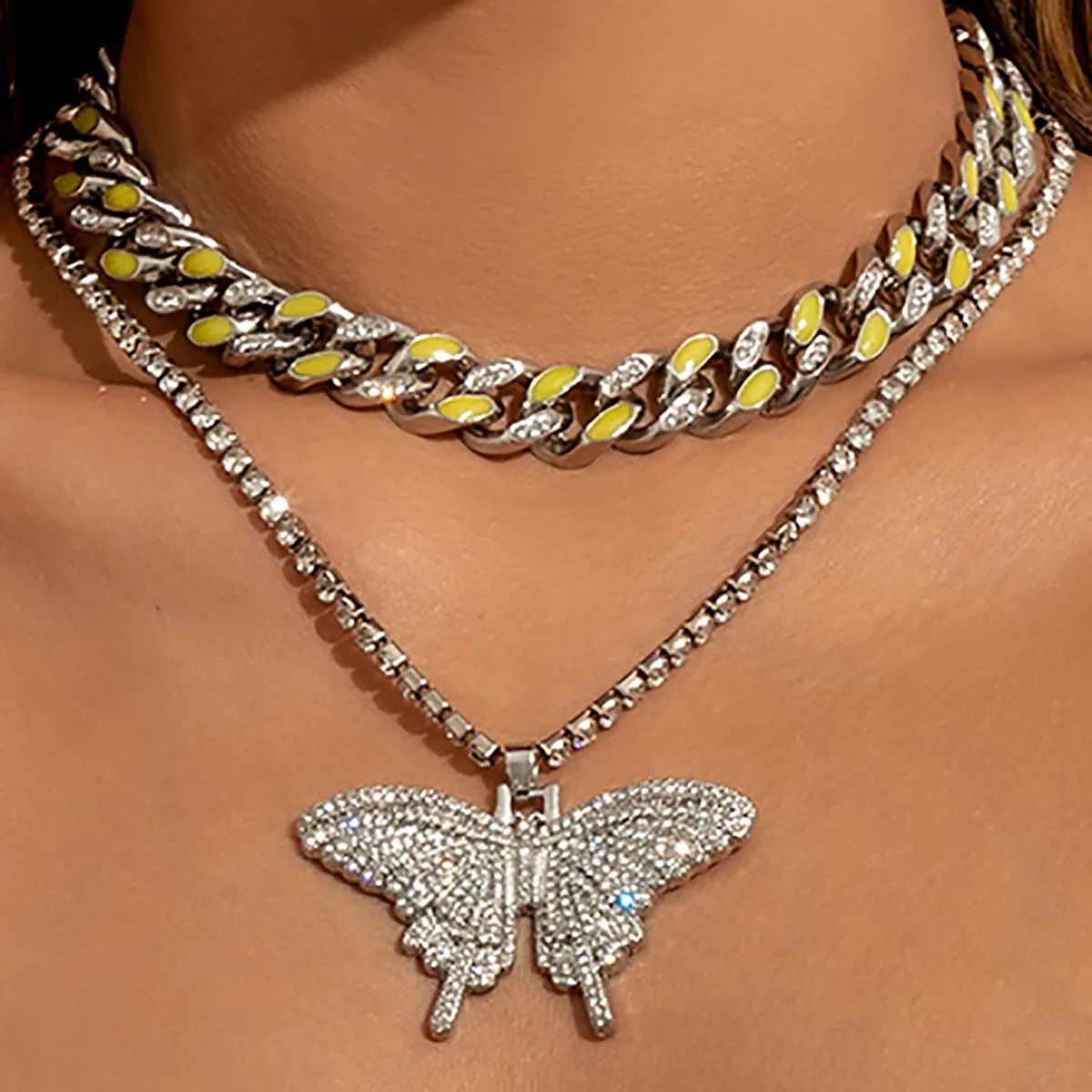 Necklace Hip Hop Cuban Link Rhinestone Large Butterfly Luminous Pendant Punk Style Gold Metal Jewelry for Women Evening