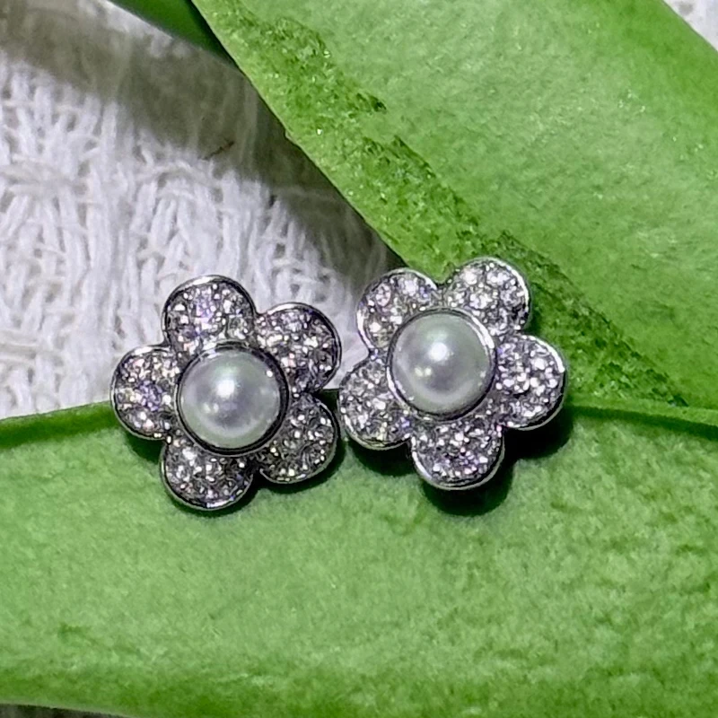 2026 new necklace women's niche design bracelet high-end earrings light luxury versatile ring jewelry set