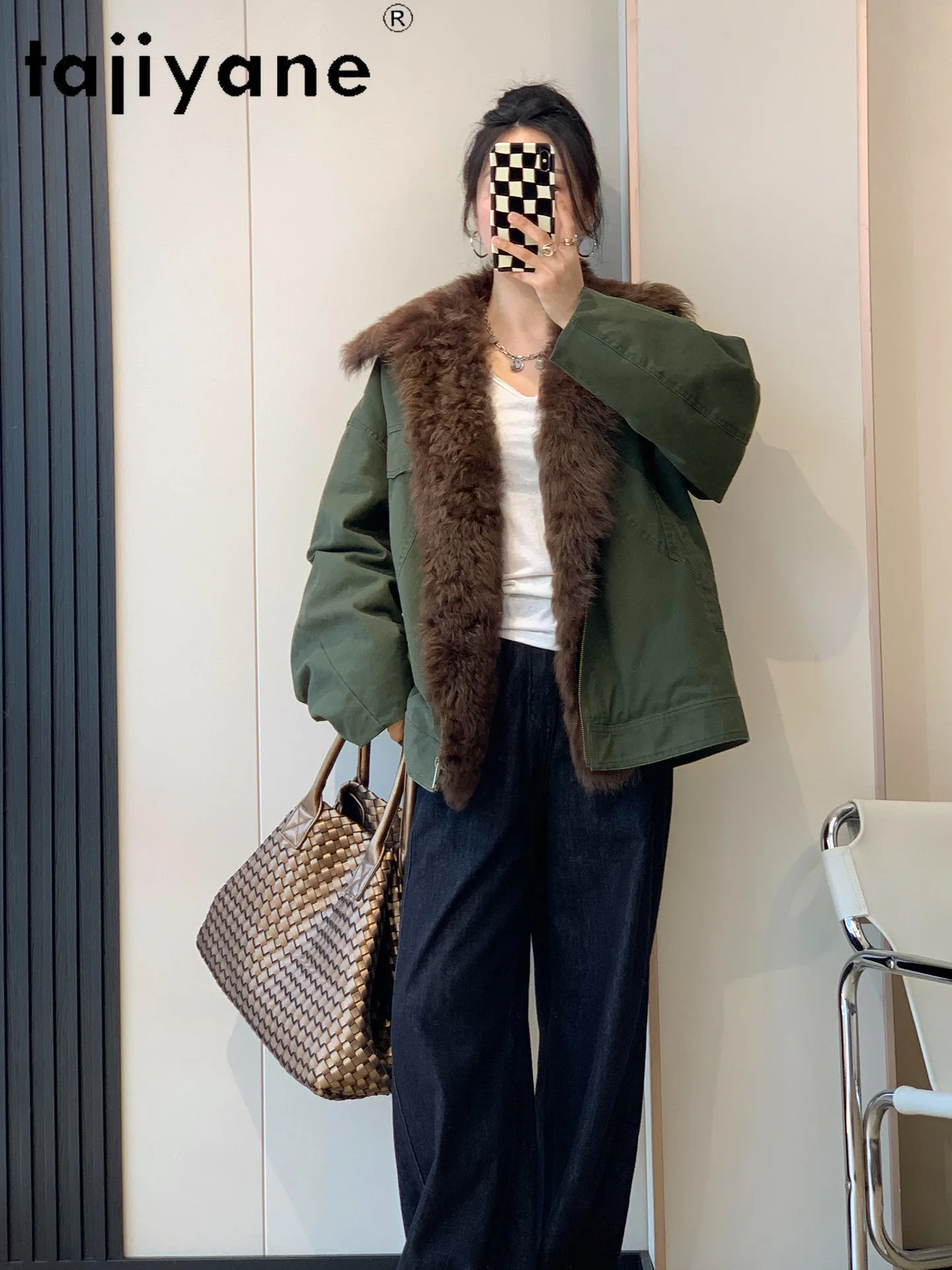 Tajiyane معطف فرو صوف الغنم الطبيعي توسكانا للنساء متوسط الطول سترة باركر بيضاء من ريش الإوز ملابس نسائية شتوية 2025 شوروبا