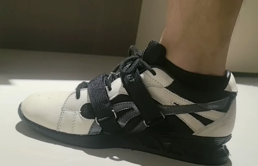 

2025 New style squat shoes, thick-soled weightlifting shoes, breathable and lightweight weightlifting shoes, sumo shoes