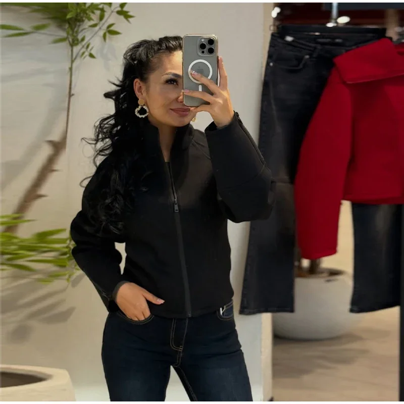 Schwarze Damen-Crop-Jacke mit Stehkragen, durchgehendem Reißverschluss, verstellbaren Manschetten und Reißverschluss, einfarbiger Mantel, 2026, lässig, für den Alltag, Herbst, Streetwear – Detail 13