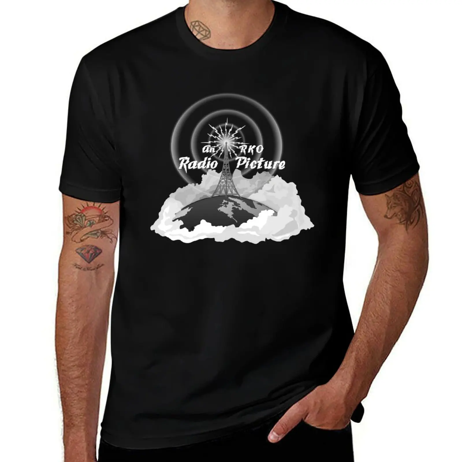 

Radio NOW! T-Shirt mens graphic t shirts t shirt man casual T-Shirt