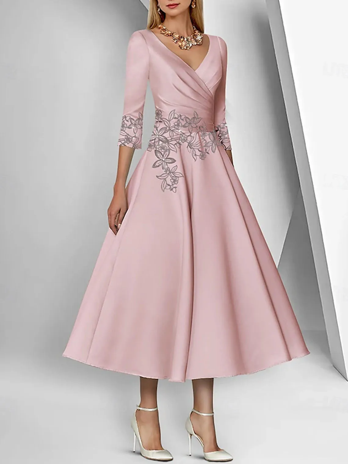 Elegant Fashions A-Line Evening Dress Satin V Neck Tea-Length 3/4 Sleeve Appliques Wedding Guest Dress 2025 free customized