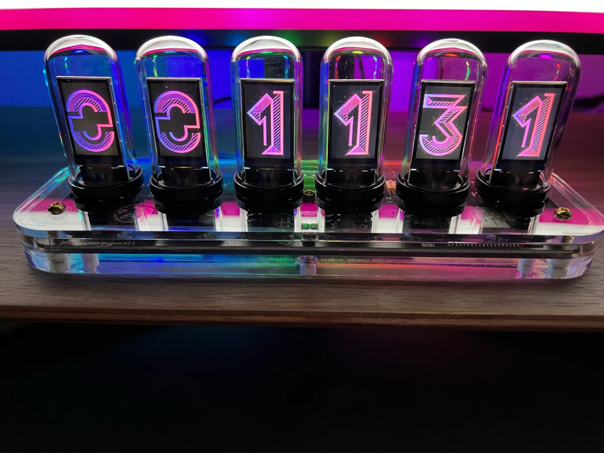 

Modern Exquisite Glow Nixie Tube Clock Multifunction RGB Mobile App Editable Ips Display Desktop Ornaments Tabl Nixie Clock