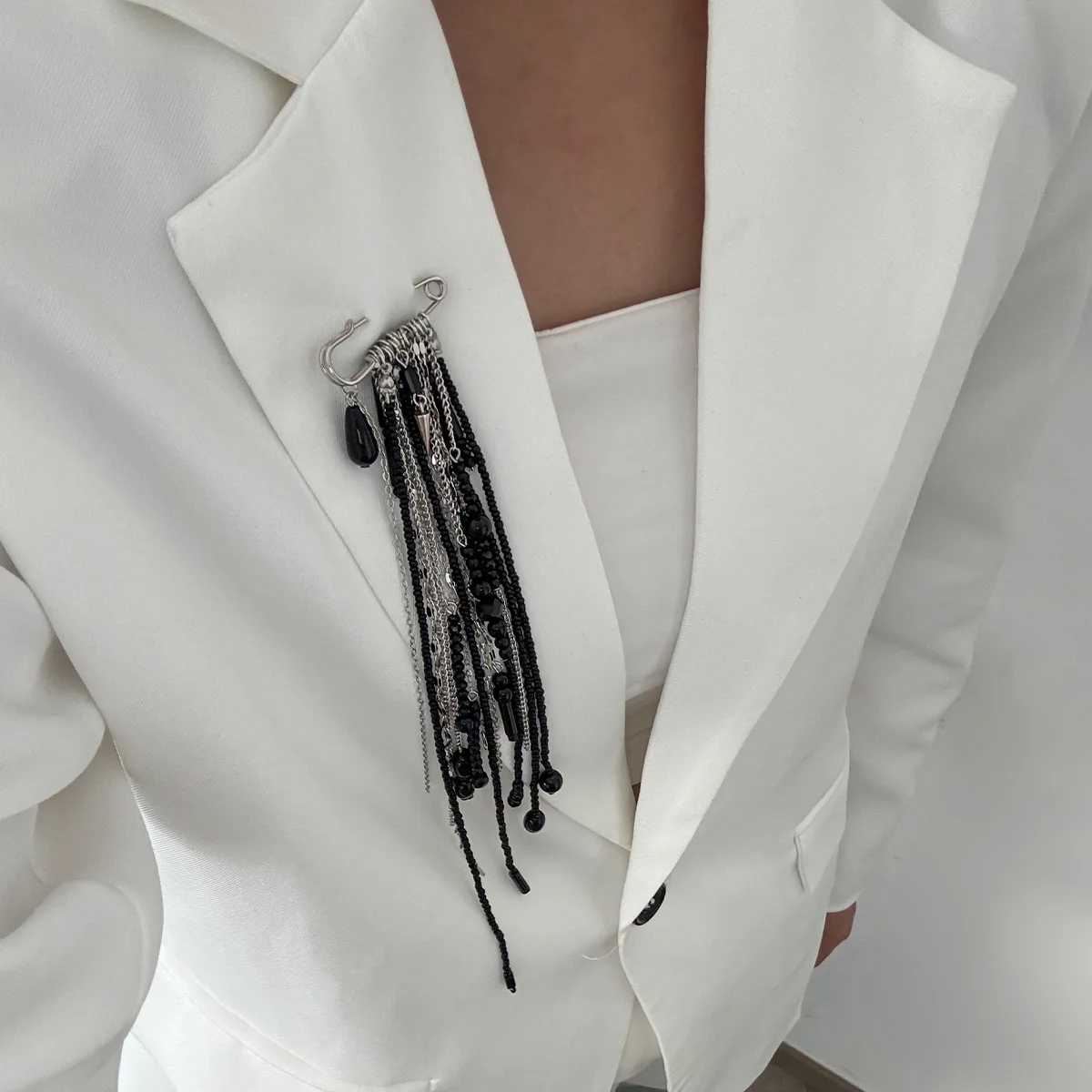 Accessory Personalized Suit Anti-Flash Bead Necklace Pin Hanging Ornament Ins Waterproof Crystal Tassel Chain BroochX00344