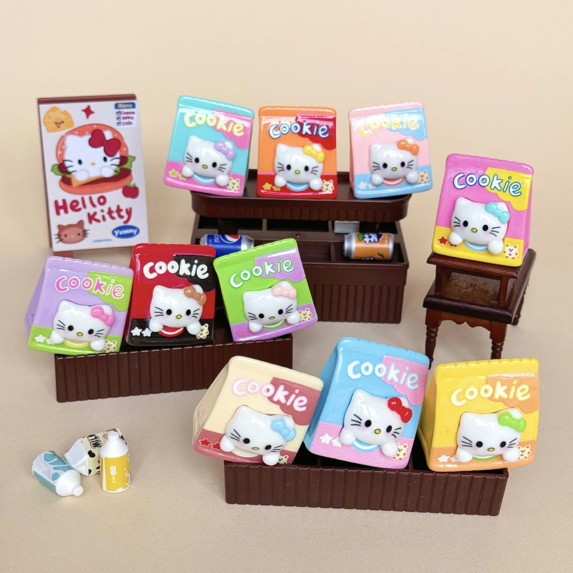 10 szt. Anime Figurki Hello Kitty Kreatywne DIY Ozdoby z Żywicy Rękodzieło Ekskluzywne Dekoracje na Biurko na Prezenty Świąteczne