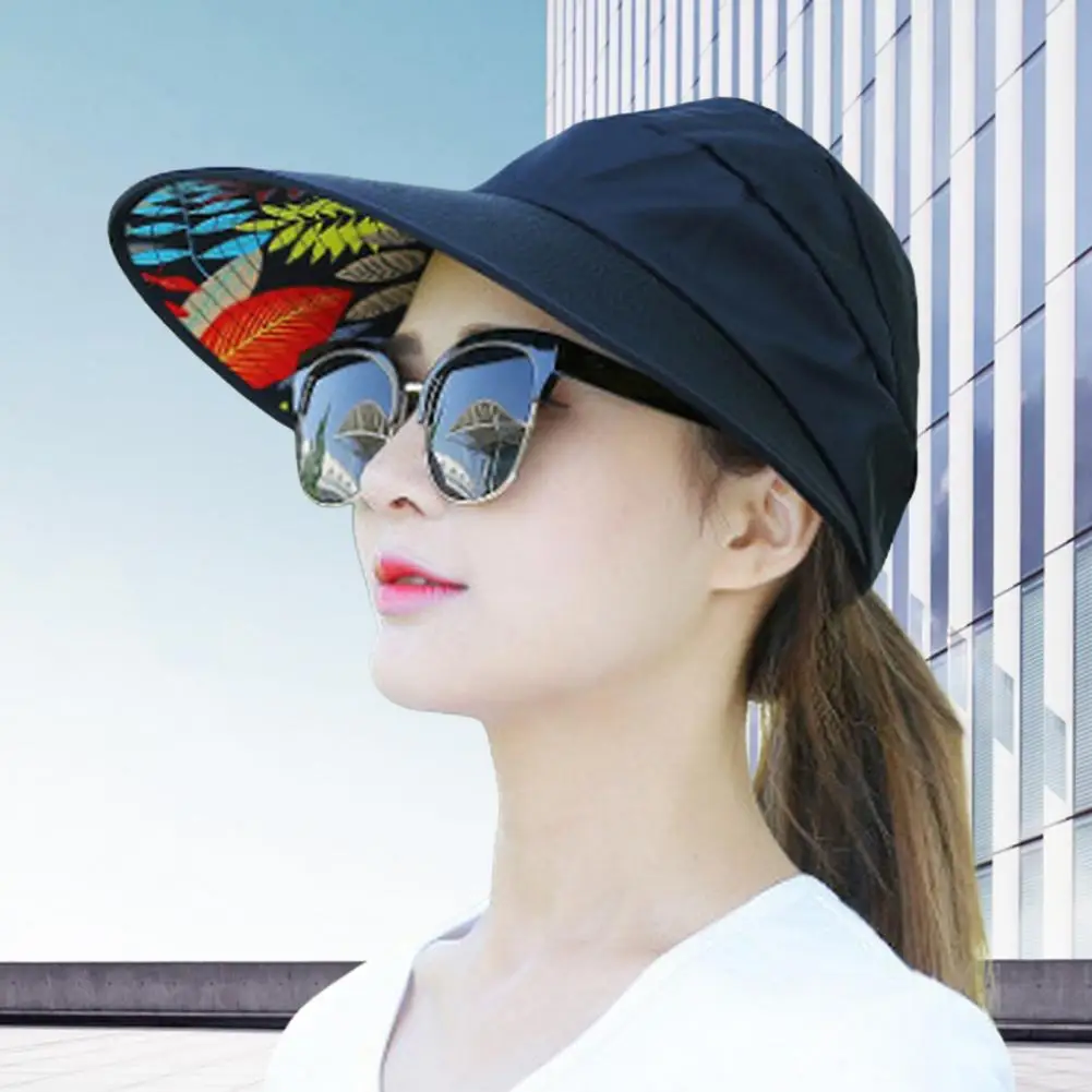 

Lady Outdoor Cap Stylish Foldable Sun Hat with Ponytail Hole Brim Faux Pearl Flower Decor for Gardening Fishing Travel for Women