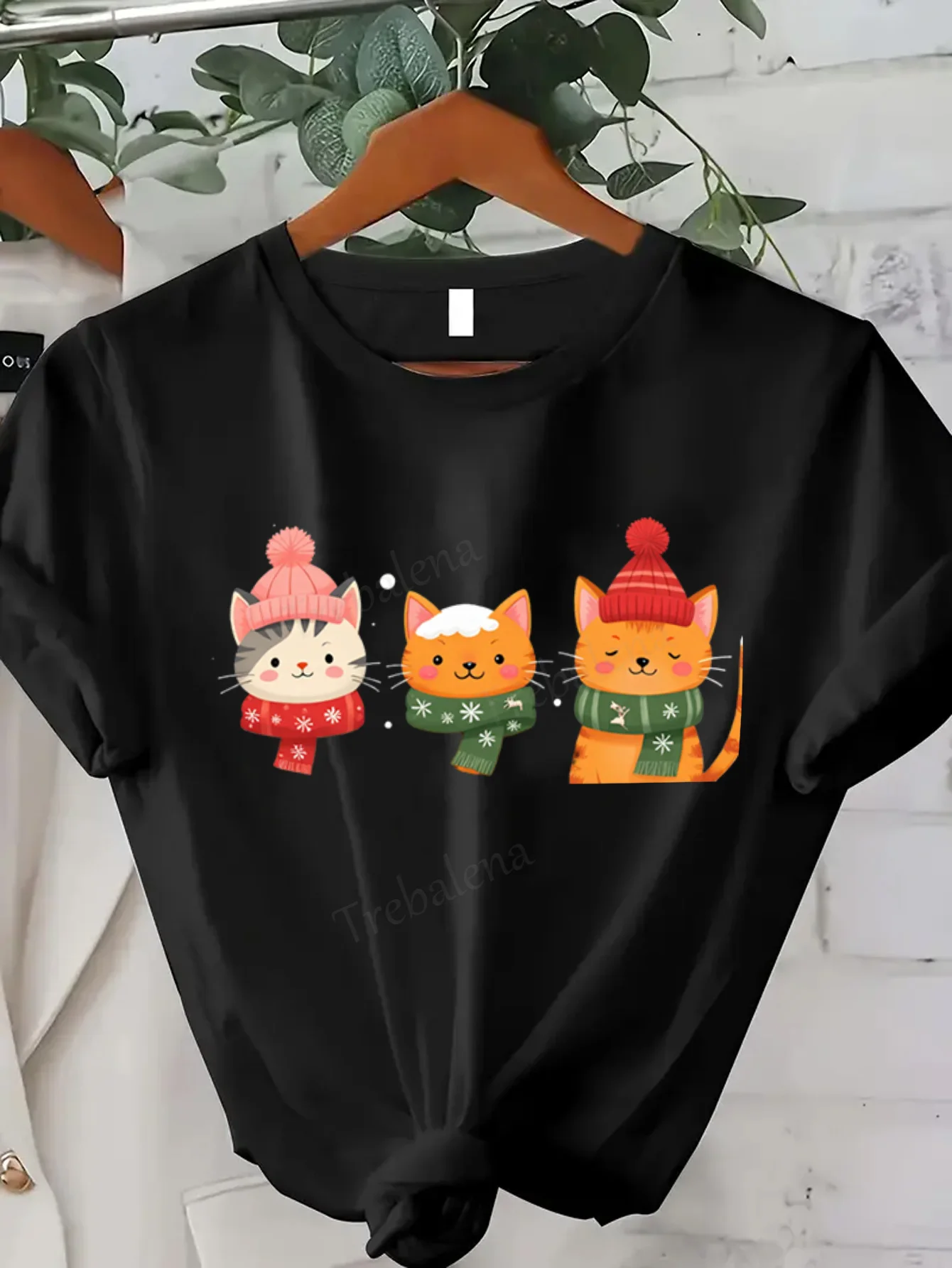女性用 Tシャツ かわいい冬の猫の Tシャツ、女性用、お祝いのホリデースタイル
