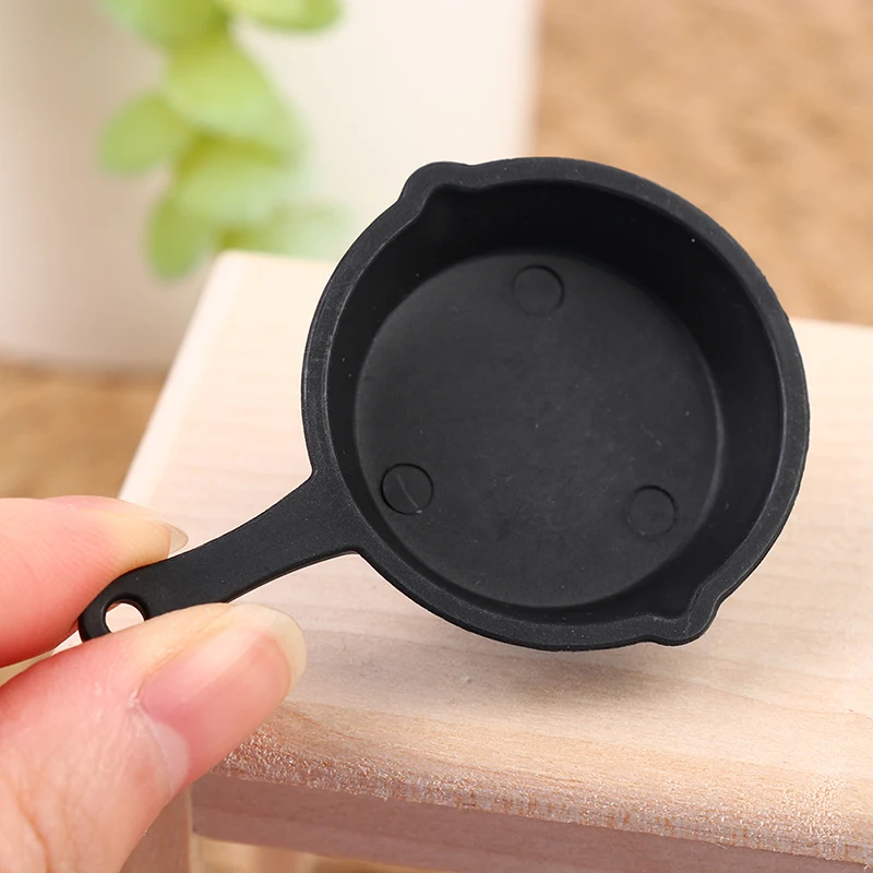 Hot sale 2Pcs Doll House Accessories 1:12 Dollhouse Miniature Kitchen Utensil Pan Small Frying Pan Model Accessories Toys