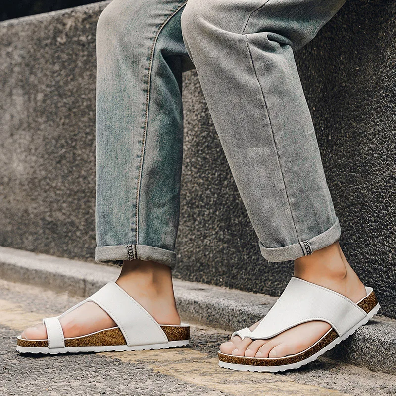 

Fashionable Comfort Cork Slippers Brand Breathable Summer Men's Leather Casual Slippers Outdoor Beach Non Slip Walking Slippers