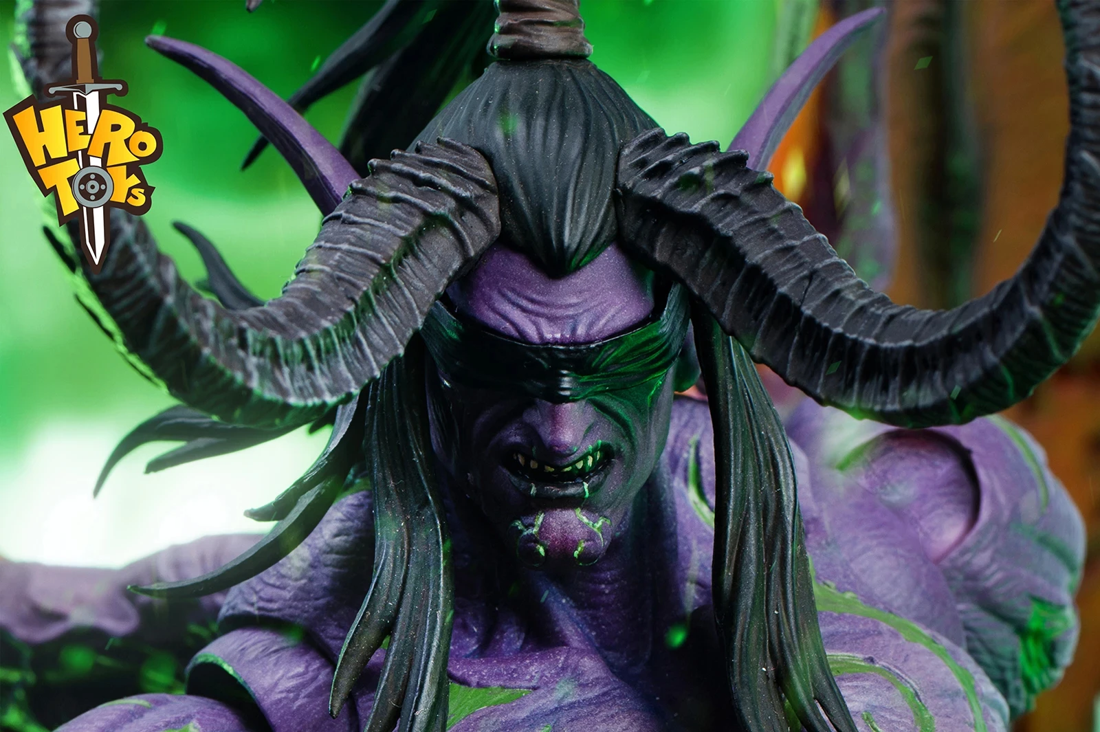 [in-stock] Hero Toys Illidan Stormrage 24Cm Action Figure Free Shipping Hobby Collect Birthday Present Model Toys Anime Gifts