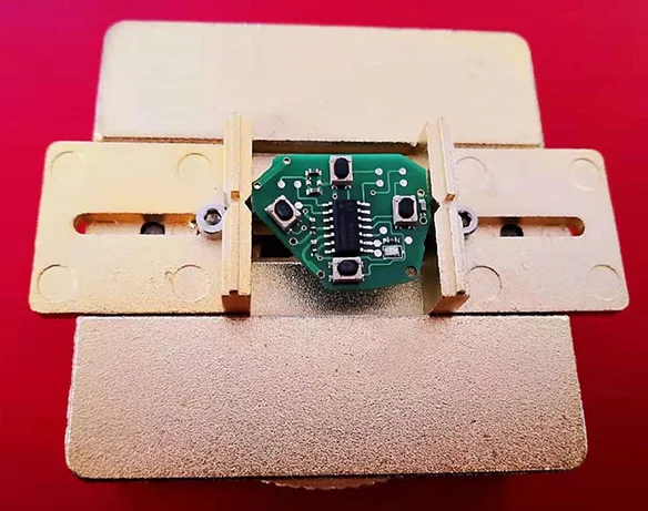 General circuit board repair fixture