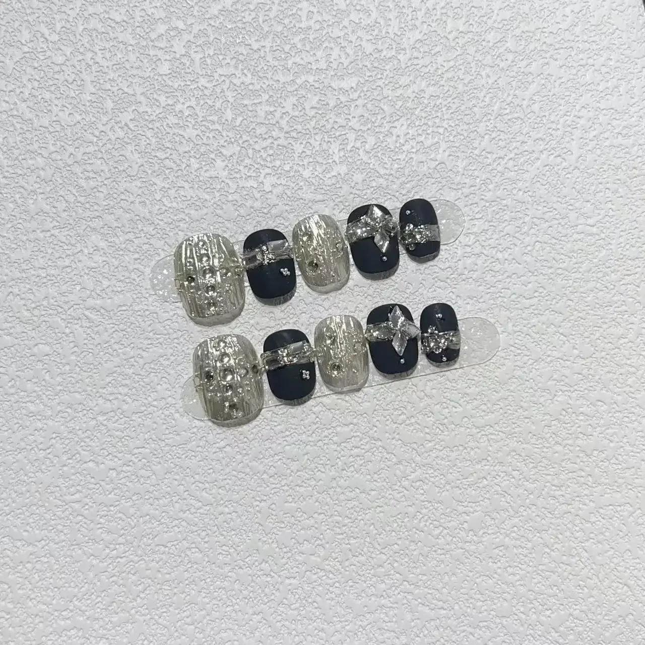 10 Pieces Press On Nails Handmade Black Frosted Mirror Jump Color Steel Beads Glitter Diamonds Short Fake Nail Patches Removable