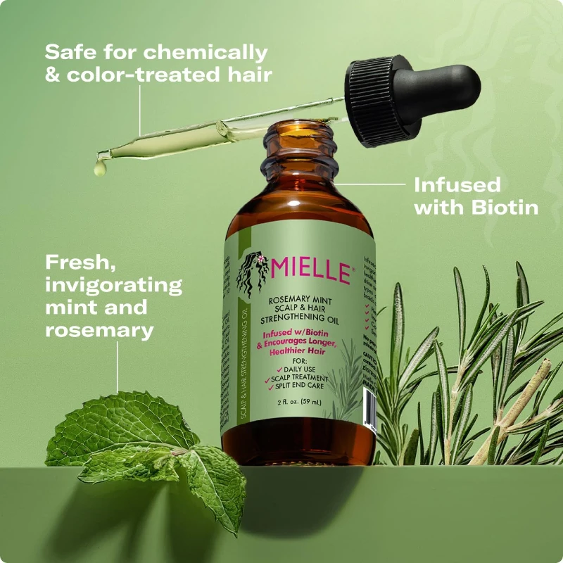Diseñado por las principales instituciones de investigación científica internacionales, el aceite esencial para el cuidado del cabello Mielle Rosemary suaviza y repara el cabello encrespado.