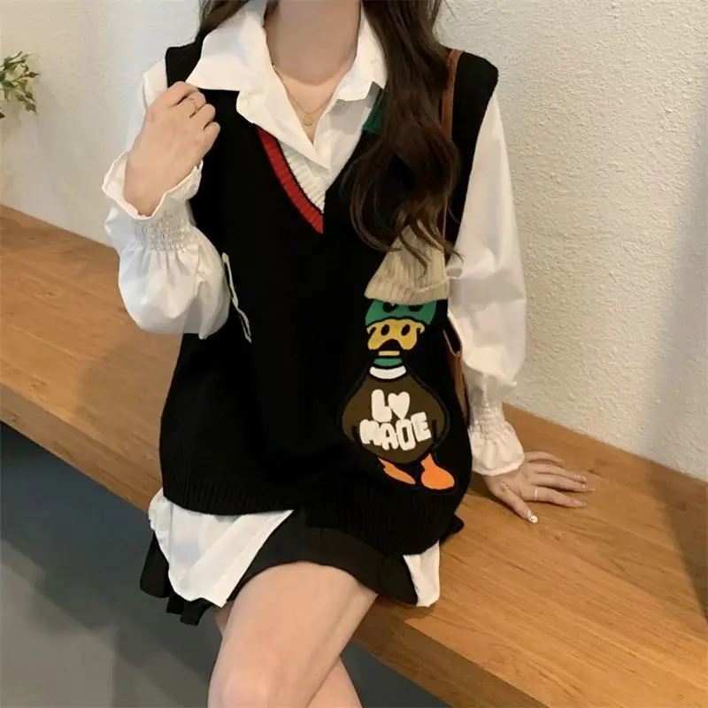 Women\'s Funny Kawaii Cartoon Jacquard Harajuku Streetwear Knitted Sweater Vest Female Casual Y2K V Neck Loose Outewear Waistcoat