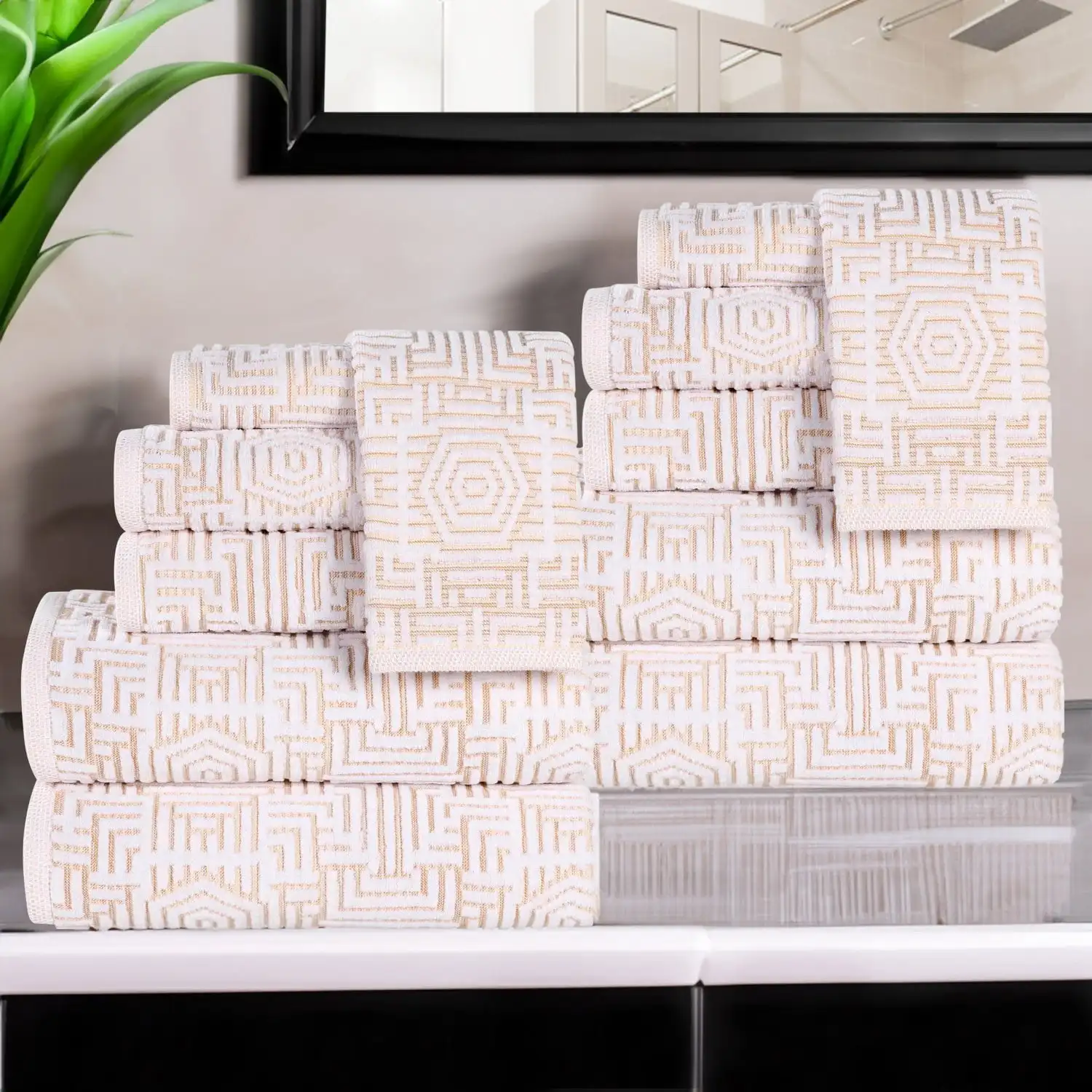 

Cotton Modern Jacquard 12-Piece Towel Set, Gold