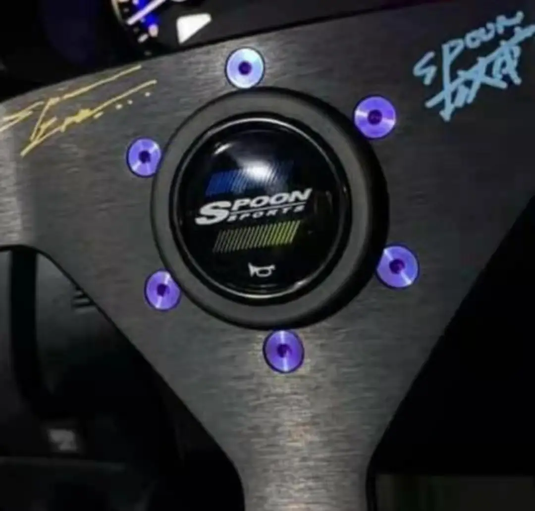 

Car modification steering wheel baked blue screws colorful modification steering wheel universal fixing