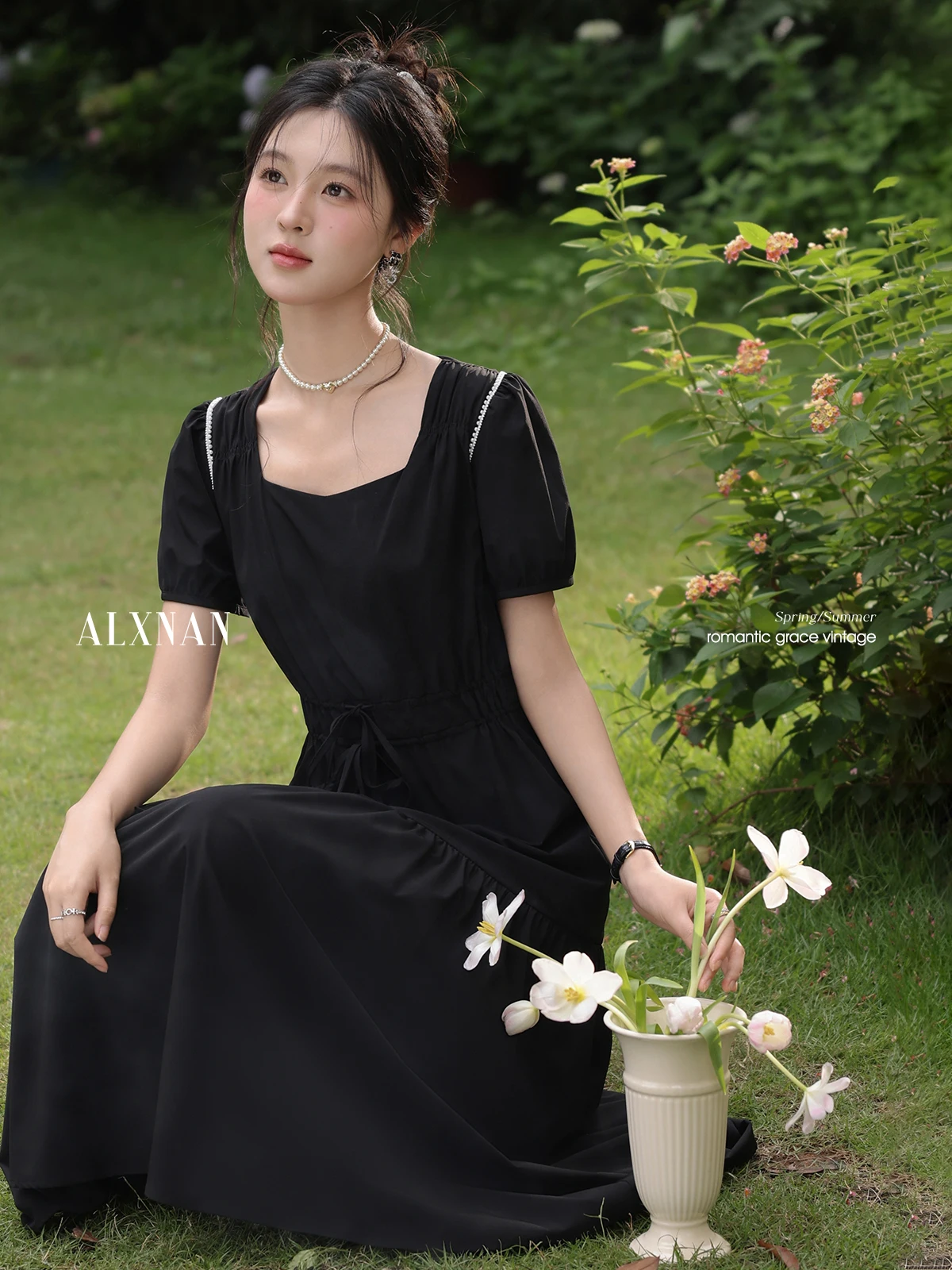 ALXNAN Schwarzes Kleid für Damen, lang, quadratischer Ausschnitt, Puffärmel, Perlen-Design, Kleid, 2025, Sommer, lässig, Party, Kurzarm, Kleidung, L56096