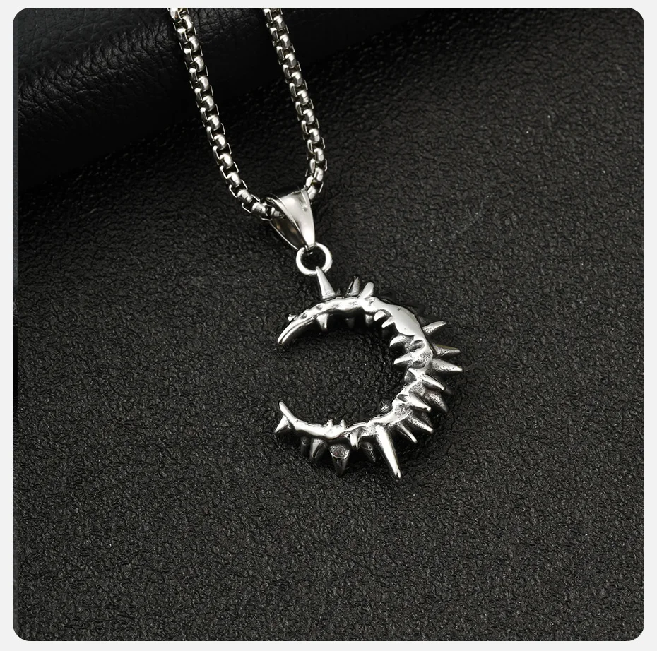 Vnox Spine Moon Anhänger-Halskette für Männer, Edelstahl-Halskette mit gotischem Spitzhalbmond, Hip-Hop-Punk-Schmuck, Geschenk für Geburtstagsfeiern – Detail 6