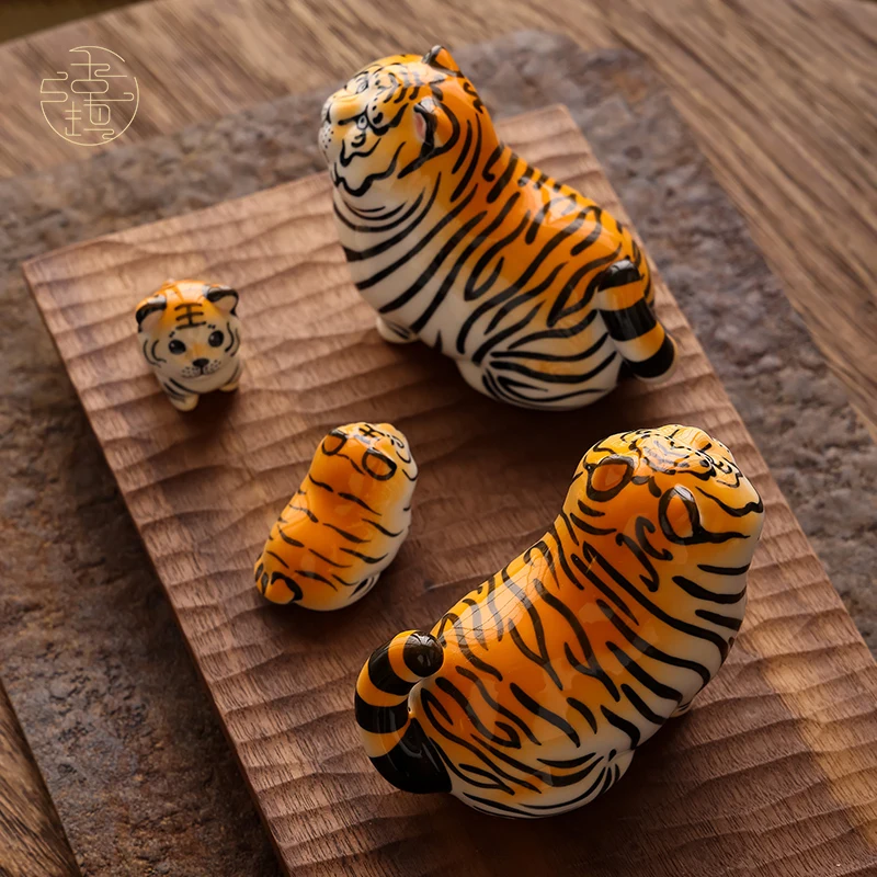 

Cute Hand-painted Ceramic Ornaments, Creative Bedroom, Tabletop Decorative Figurines, Small Tiger Tea Pet, Birthday Gifts