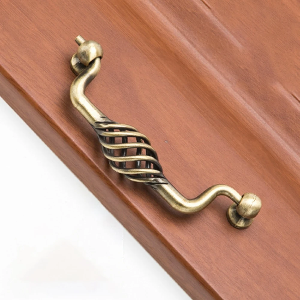 

Vintage Hollow Out Wardrobe Handle Pull With Screws Cupboard Cabinet Pullers Door Knob Drawer Knobs Furniture Handles
