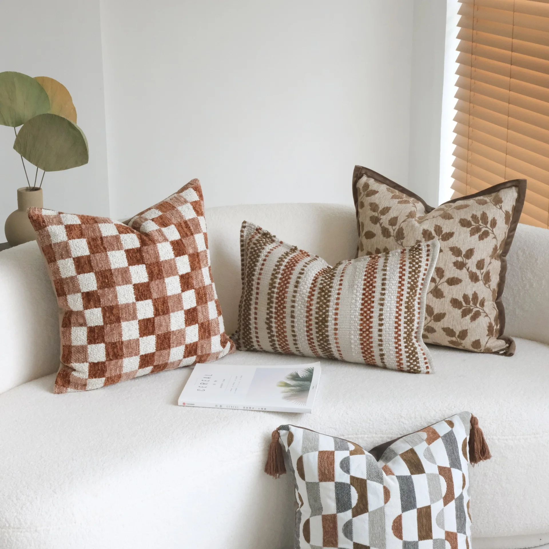 Italian-Style Jacquard Throw Pillowcase Cojines Red-Brown Wide-Edge Plaid Sofa Cushion Cover Headboard Pillow Covers Decor Home