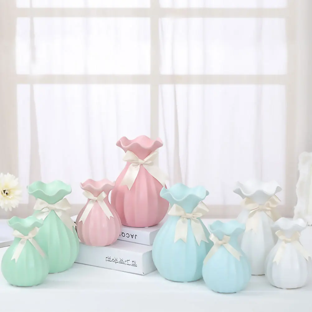 

1Pcs Creative Vase Elegant Design Great Quality Home Ornament Suitable for Floral Arrangement Pink Ceramic Vase