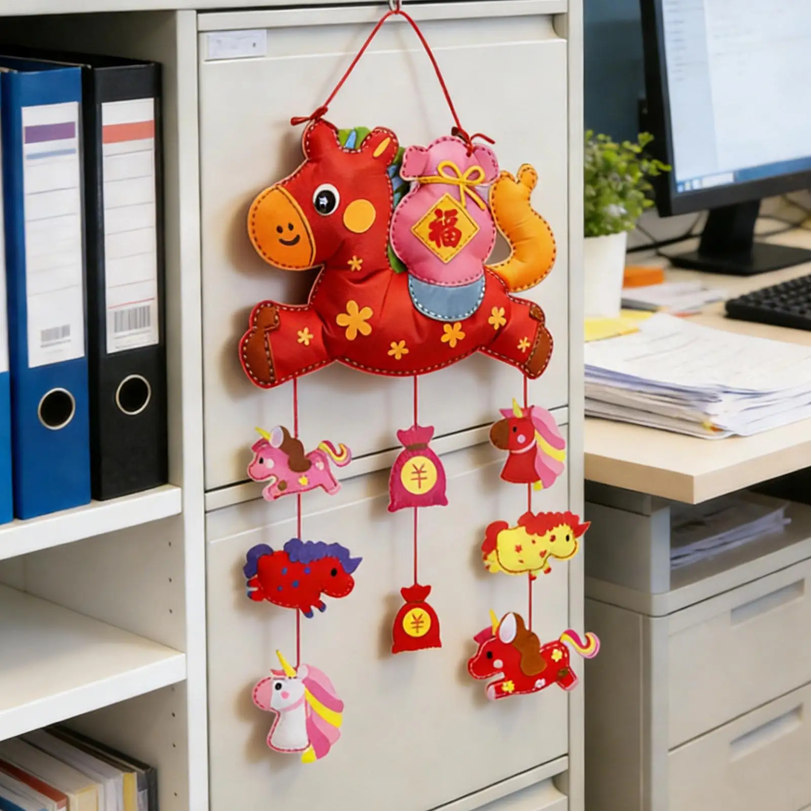 

Набор швейных игл с портативным чехлом в виде лошади, набор для рукоделия и домашнего шитья для детей, мальчиков и девочек, для ежедневных развлечений, на день рождения, Новый год, праздники