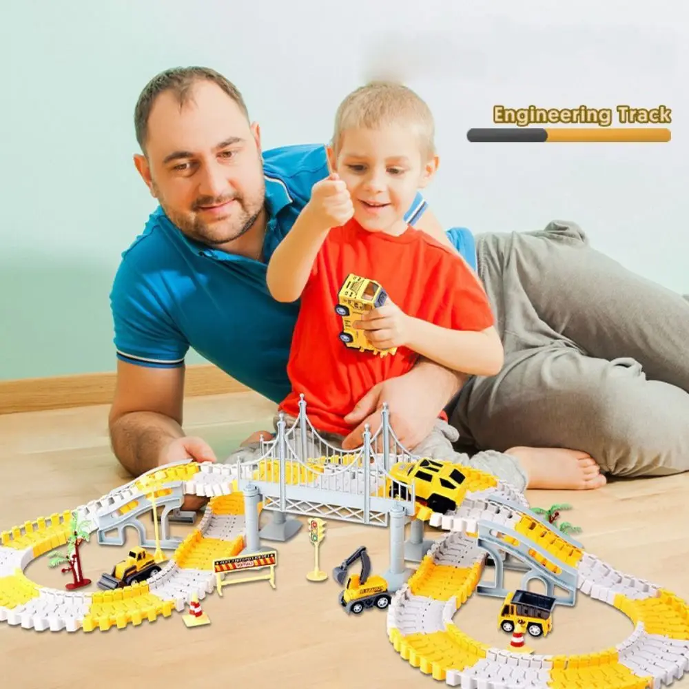 Set di binari da corsa fai-da-te in plastica creativa 146/231 pezzi Set di giocattoli per auto ferroviarie gialle bianche Interessante auto elettroniche fai-da-te per bambini