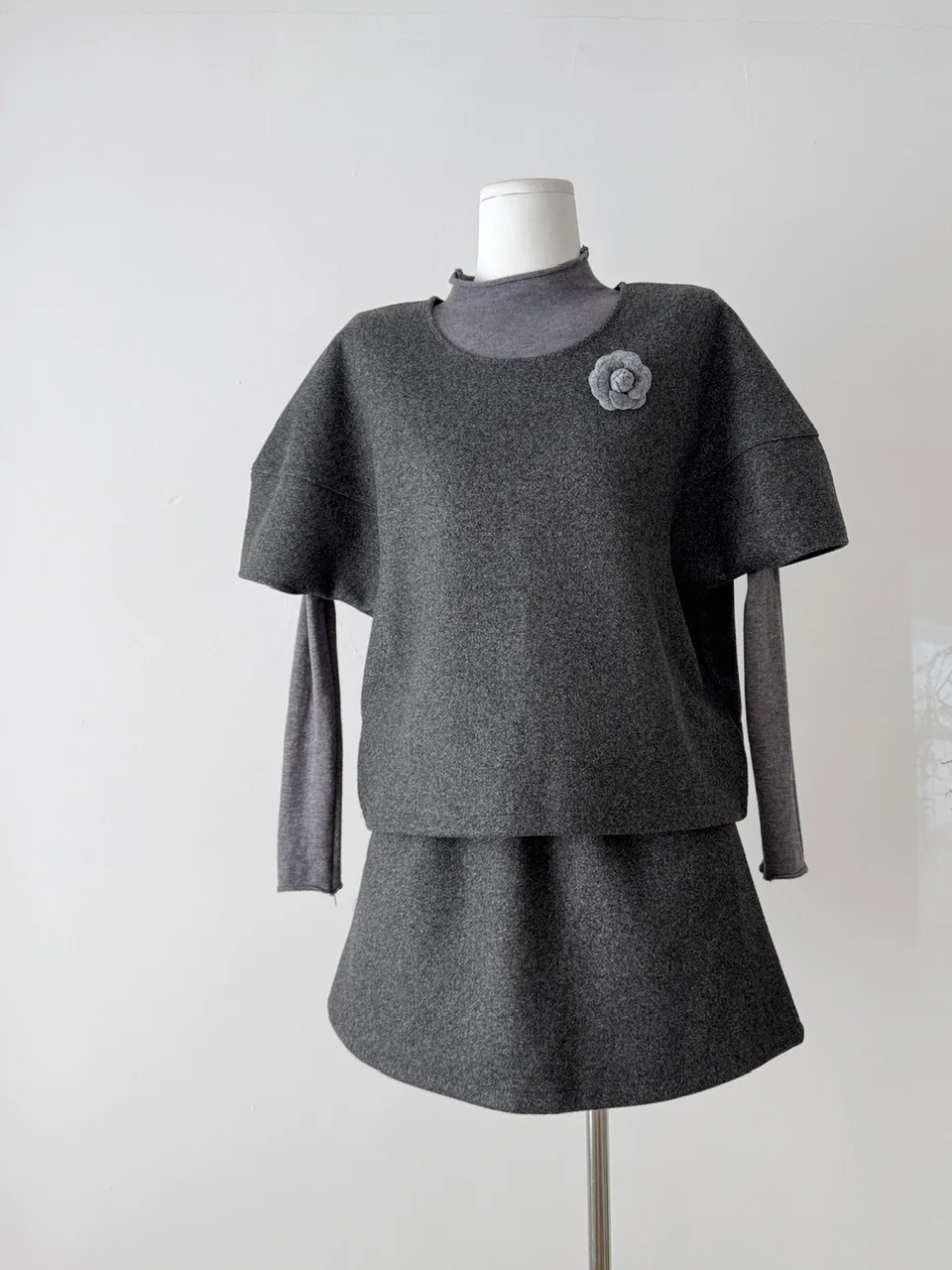 

Early Autumn Faion Set ey Dr Women's 2025 Super ular Autumn Clothes Elegance Combination Clete Set Fraance Sle