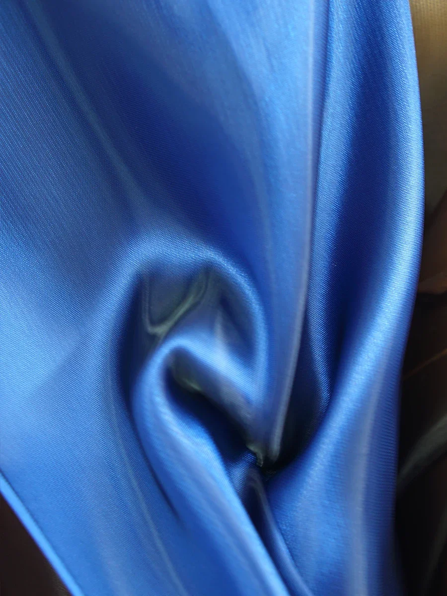 قماش ساتان ناعم عالي اللمعان مع ثنية ممتازة ومتانة قوية لأزياء الزفاف المنزلية والمنسوجات المسرحية