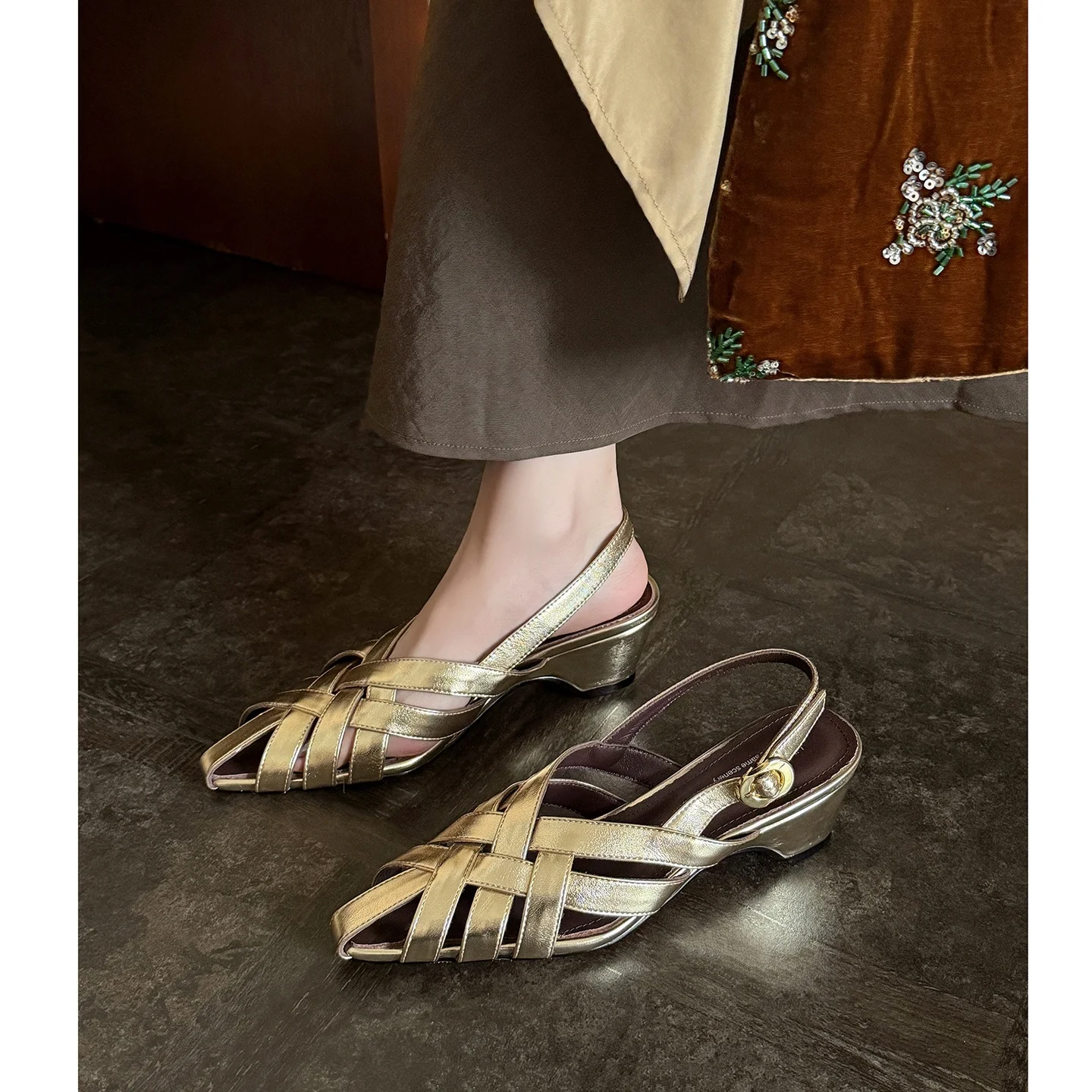 

Женские сандалии из натуральной овечьей кожи, плетеные, с вырезами, дышащие, на каблуке-рюмочке, с сетчатым верхом, с острым носком, на высоком каблуке, сексуальная женская обувь