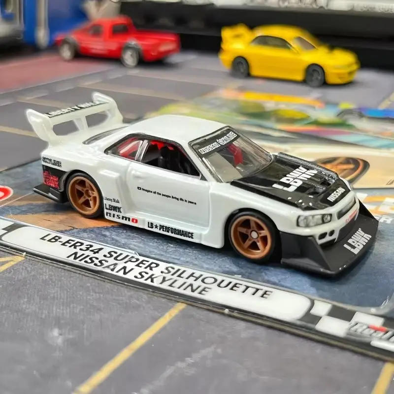 Hotwheels Gjt68 عجلة الرياح والنار بوليفارد Blvd سبيكة نموذج سيارة نيسان سكاي لاين Gtr34 فولكس فاجن بورش دودج هدايا الأطفال