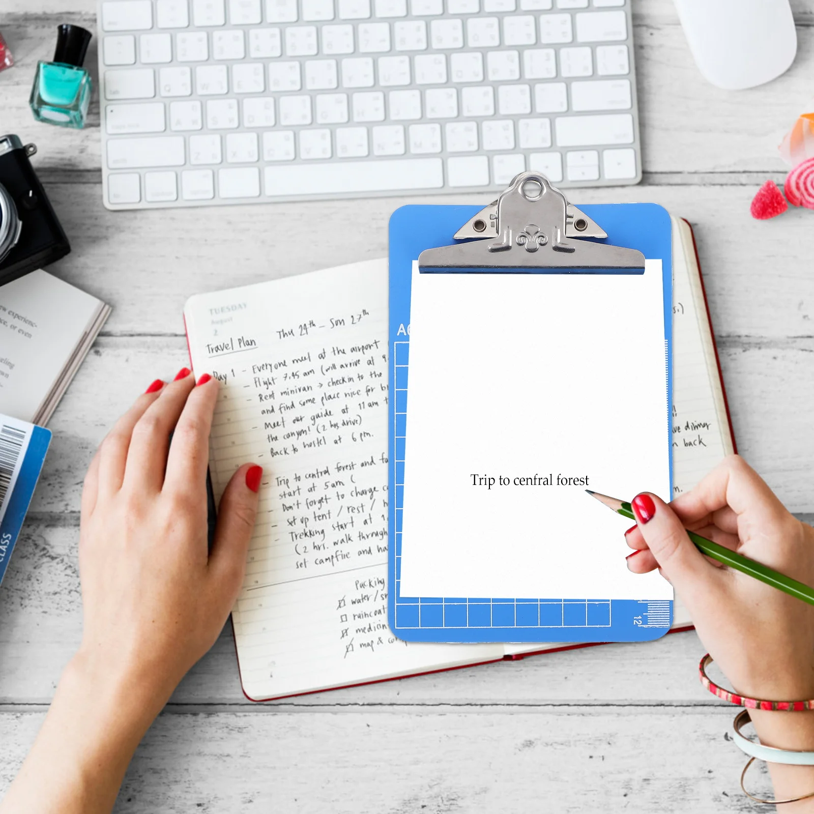 

10Pcs Plastic Clipboards Writing Pads Craftsmanship Large Paper Capacity Hanging Boards Plastic Clipboards