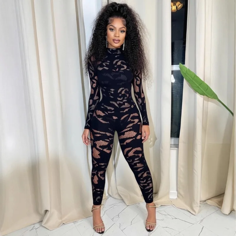 بدلة قفز ضيقة شفافة مفرغة من الدانتيل لخريف 2025 بأكمام طويلة ورقبة دائرية وأكمام طويلة للفتيات أنيقة للحفلات والنوادي