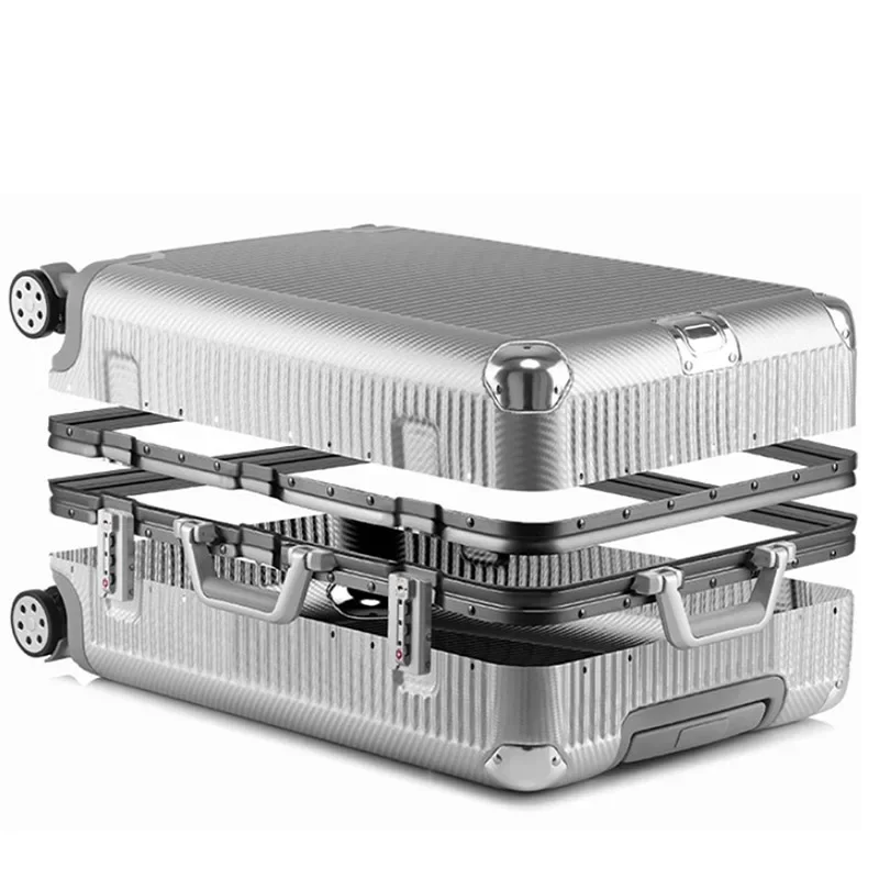 TRAVEL TALE  Spinner Aluminum Frame Hardside Travel Suitcase 22\