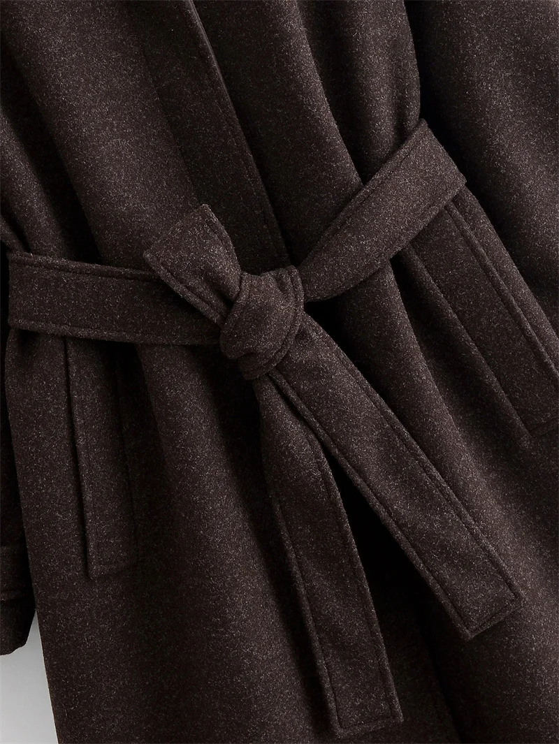 معطف نسائي شتاء 2025 نمط جديد بني داكن كم طويل مربوط فضفاض مناسب معطف صوفي طويل عصري وأنيق