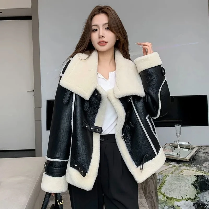 Autumn 2023 Winter New Fur One Women\'s Fur Short Leather Overcoat Korean Loose Composite Thicke Warm Lambswool Coat Outerwear