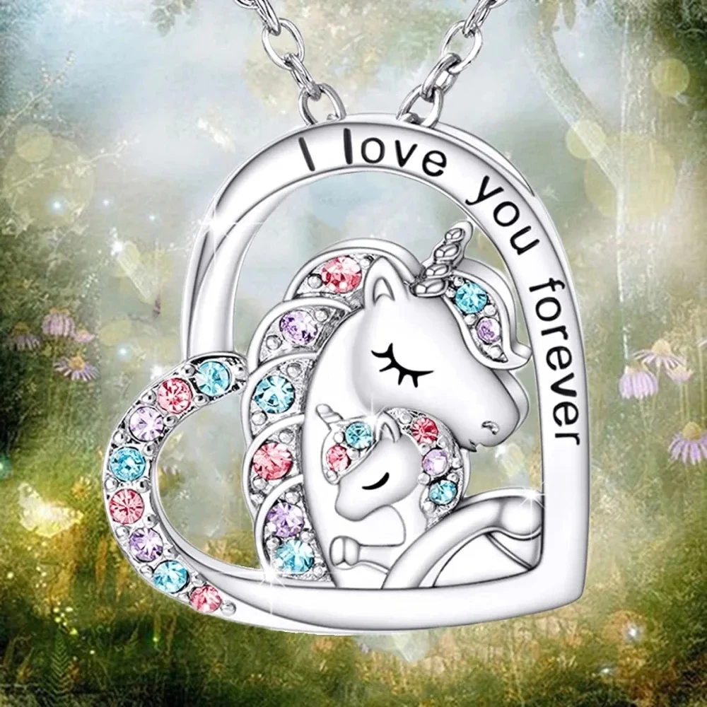 Collar con colgante de unicornio para mujer y niña, colgante con forma de corazón, madre, abrazo, regalo de cumpleaños