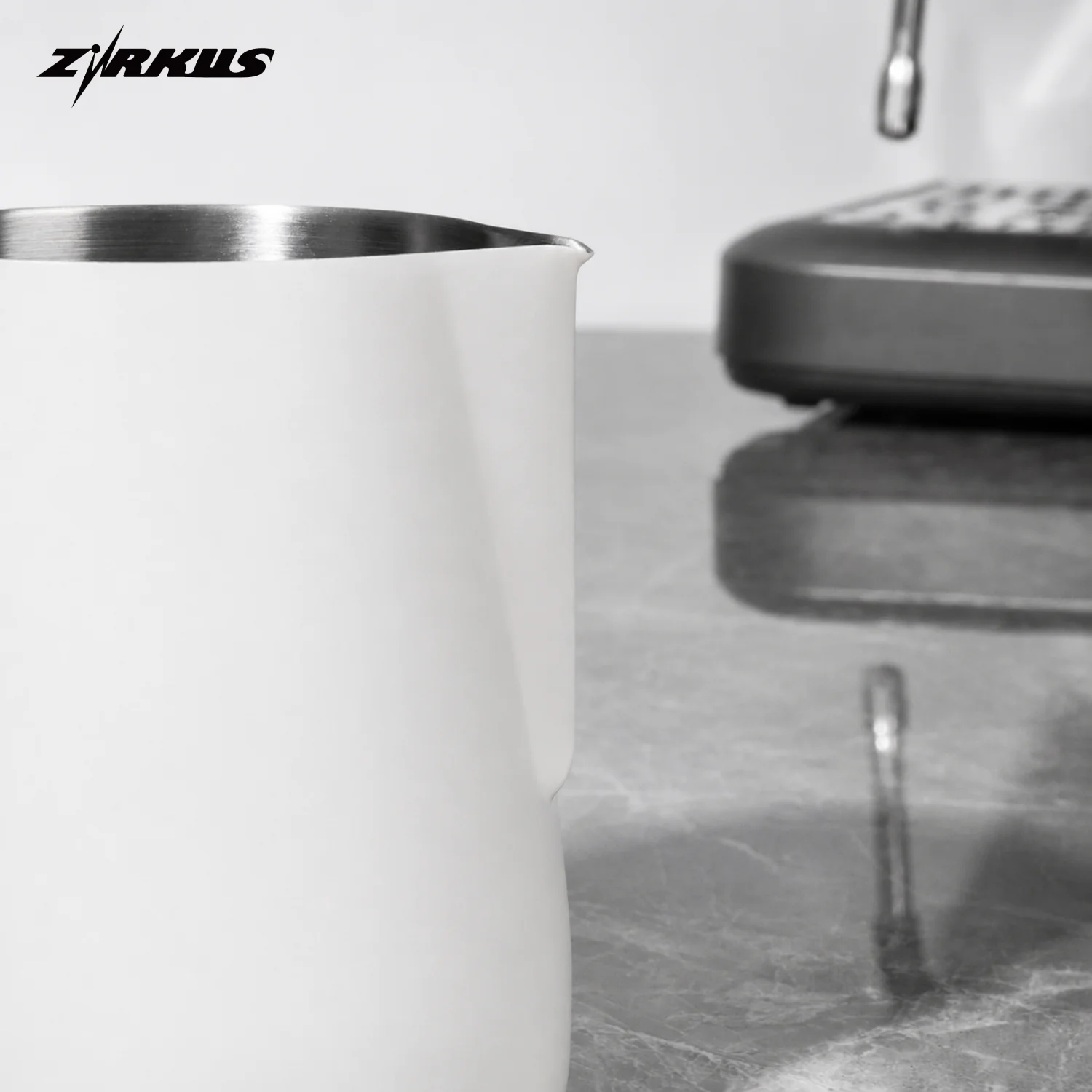 Jarra Espumadora de Leche ZIRK - Barista Milk Jug reseña y precio