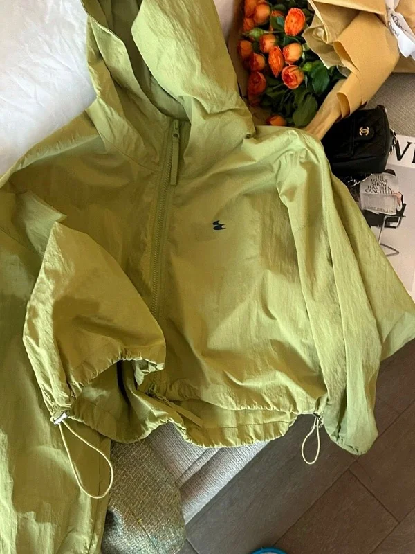 lightweight-short-women's-jacket-with-hood-uv-protection-summer-outerwear-breathable-ice-silk-loose-fit-zipper-closure-coat